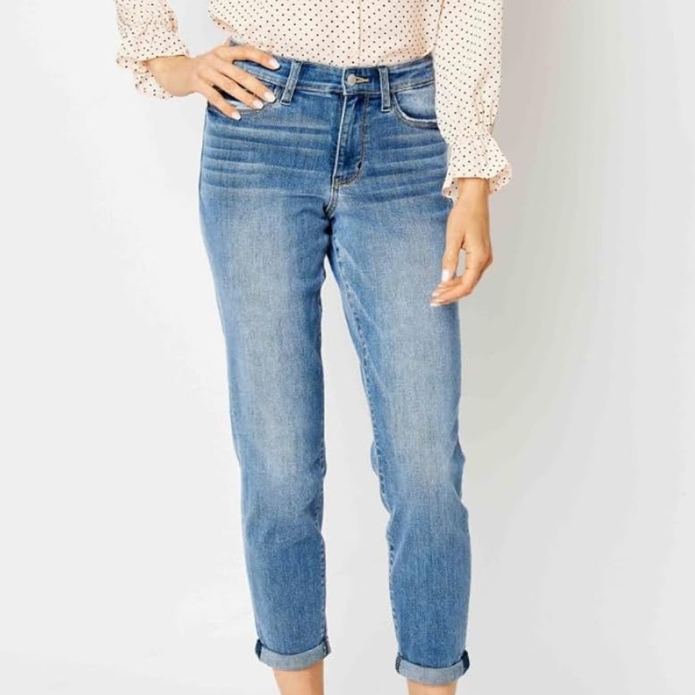 Judy Blue relaxed fit medium wash jeans
